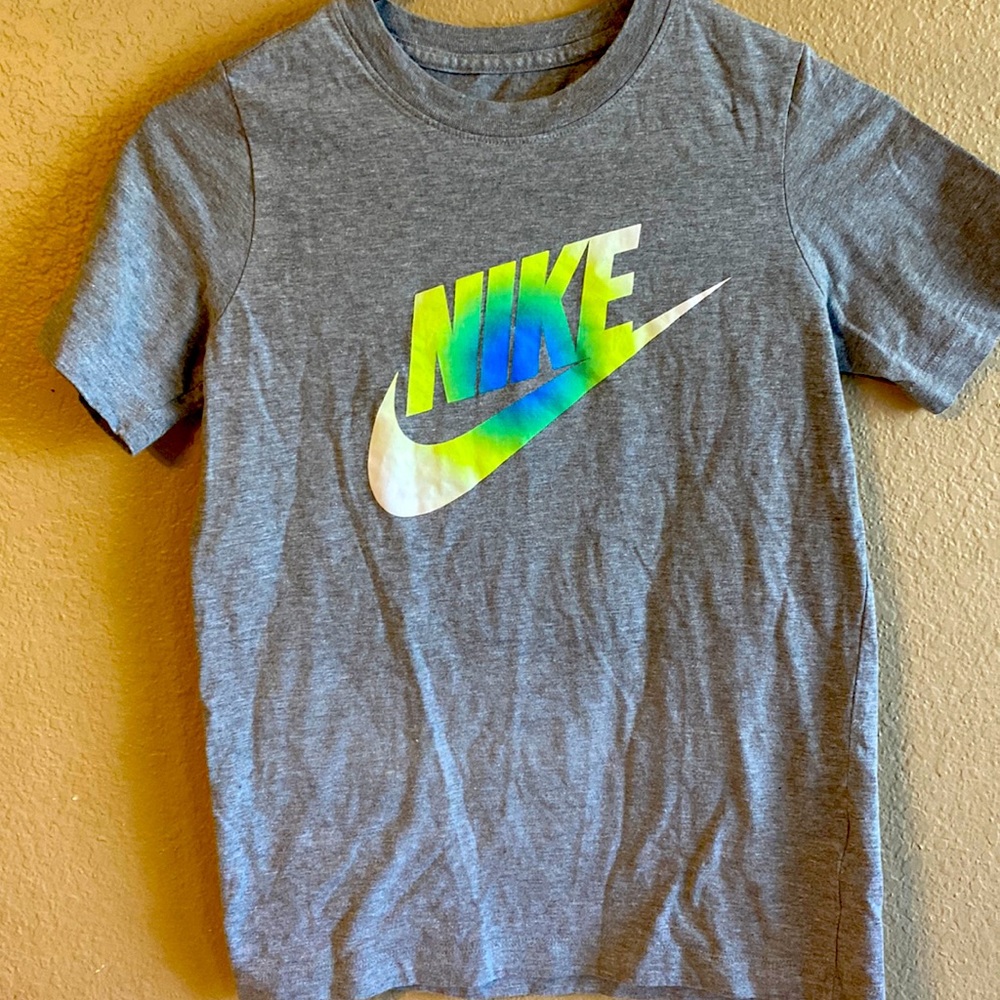 Nike Girl’s Shirt Size M